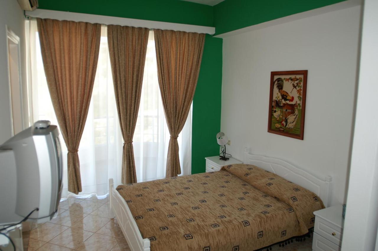 Damian Saranda Hotel Номер фото