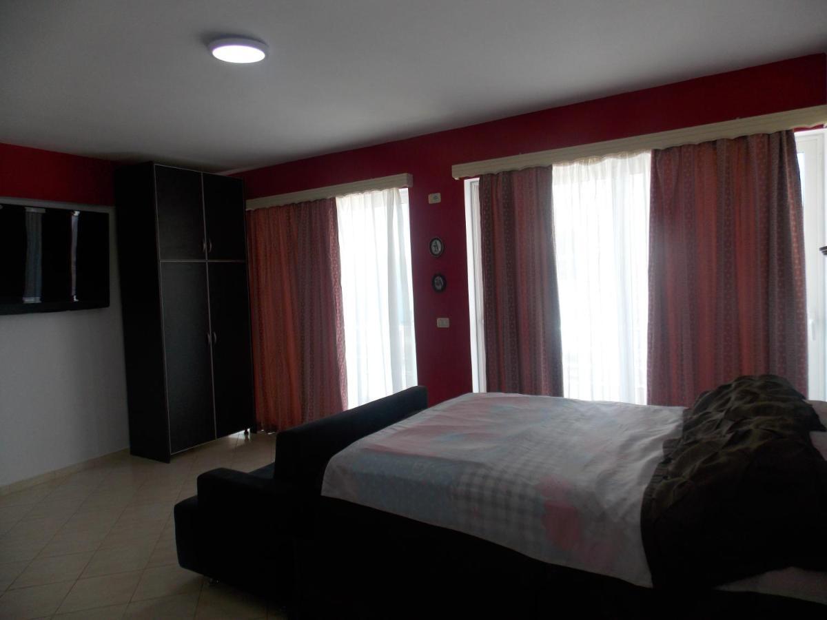 Damian Saranda Hotel Экстерьер фото